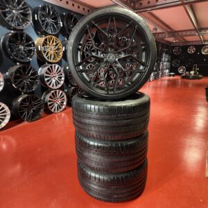 BMW M5 G90 21" om 22" AX Forged Velgen + Michelin