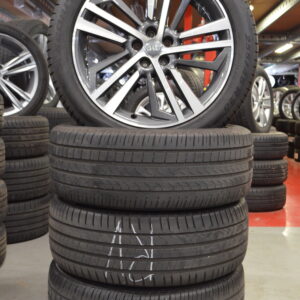 Audi Q5 Org. 20" Velgen + Zomerbanden